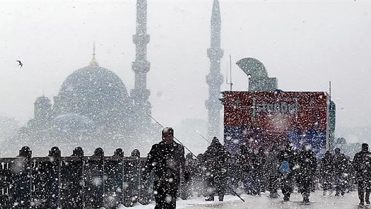 Uzmanlar Tarih Verdi! İstanbul'a Kar Geliyor!