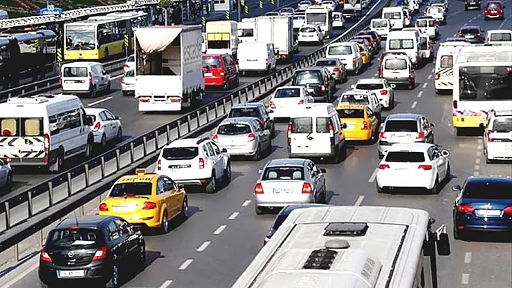 Valilik açıkladı: Trafiğe çıkanlar dikkat! Artık 06.00-22.00 arasında yasak