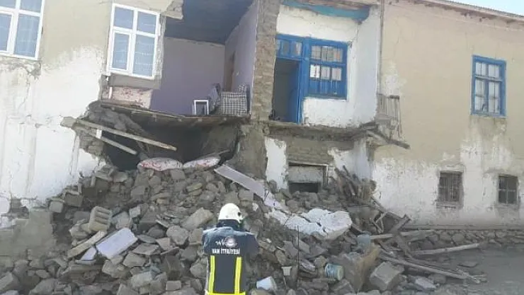 Van'daki büyük deprem sonrasında yeni açıklama geldi! 15 mahalle ve 5 vatandaşımız..