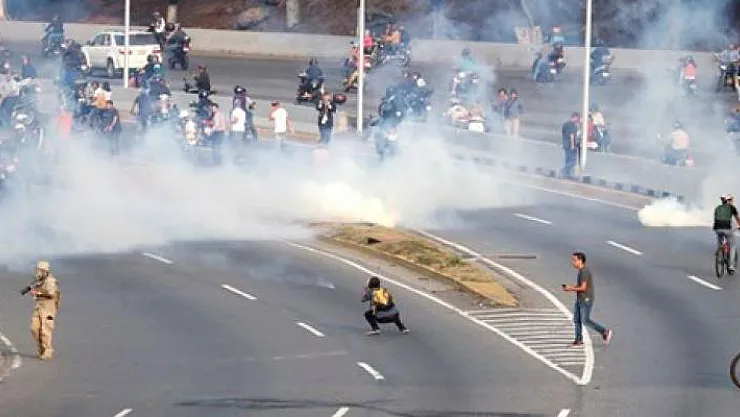 Venezuela'da Darbe Girişimi! Halk ve Askerler Sokağa Davet Edildi! Venezuela Devlet Başkanı Maduro Kimdir?