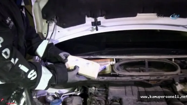 Yalova'da Otomobilin Benzin Deposundan ve Farından Eroin Çıktı
