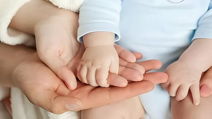 Yeni doğmuş bebek evlat edinebilir mi?