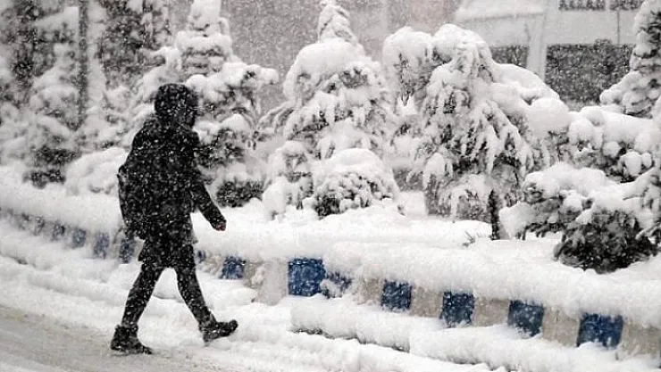 Yoğun kar yağışı nedeniyle eğitime 2 gün ara verildi