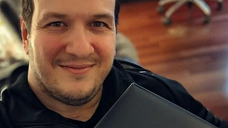 YSK kararının ardından İmamoğlu'na destek veren Şahan Gökbakar'dan Anayasa paylaşımı