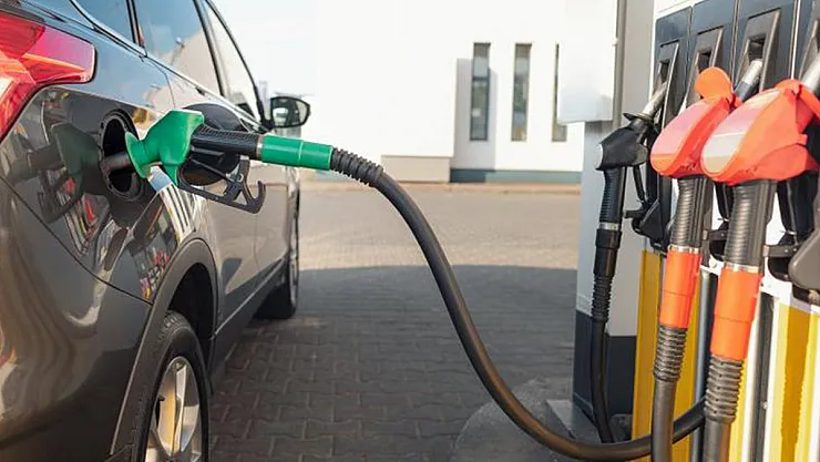 Zamlar sonrası akaryakıta devlet müdahalesi! Petrol kararı Resmi Gazete'de yayımlandı: Benzin ve motorin..
