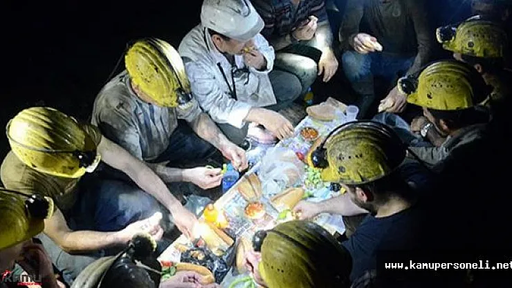 Zonguldak Maden Ocaklarındaki İşçiler İlk Sahurlarını Yaptı
