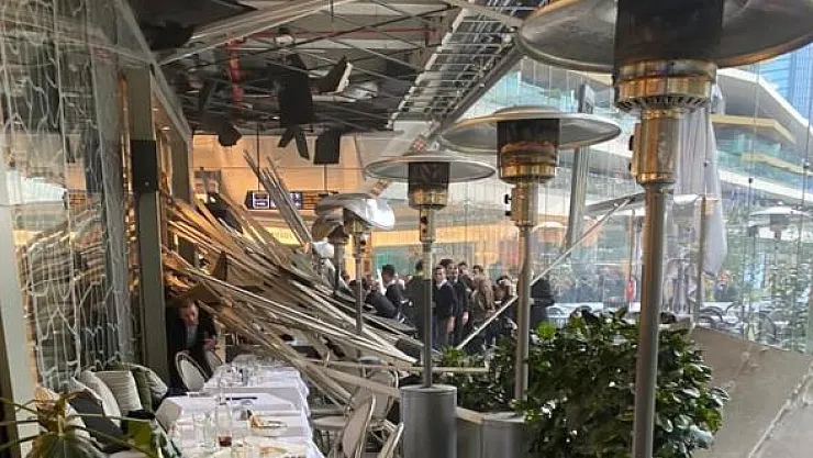 Zorlu avm'de çatı çöktü!