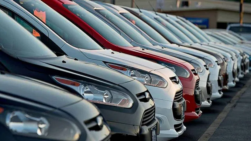 Döviz Alarmı Araç Fiyatlarını Uçurdu: İkinci Elde 300 Bin TL'ye Varan Zam Yolda!