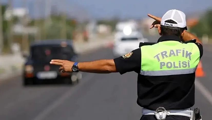 Karayolları Trafik Kanunu Değişiyor! Cebinizi yakacak yeni cezalar geliyor! İşte yeni trafik cezaları