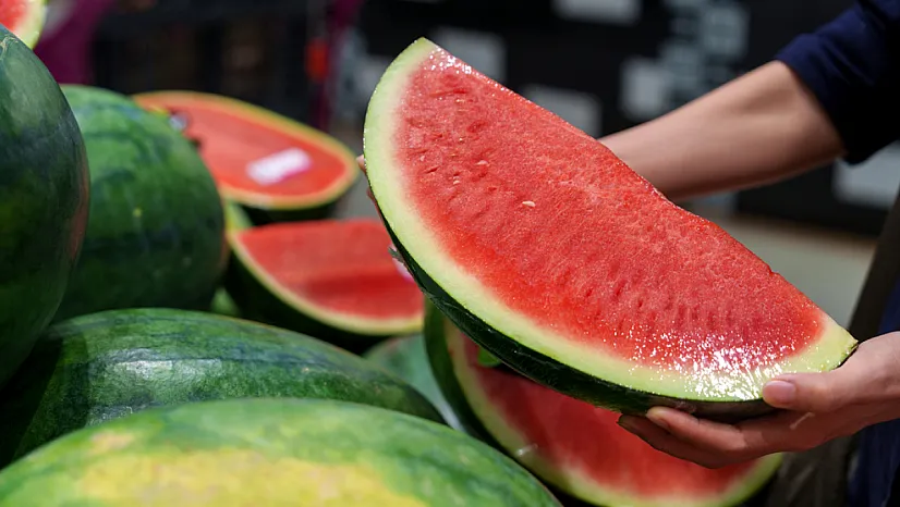 Karpuz Seçerken Bu Adanalı Tekniğini Bilmeden Sakın Alışveriş Yapmayın!