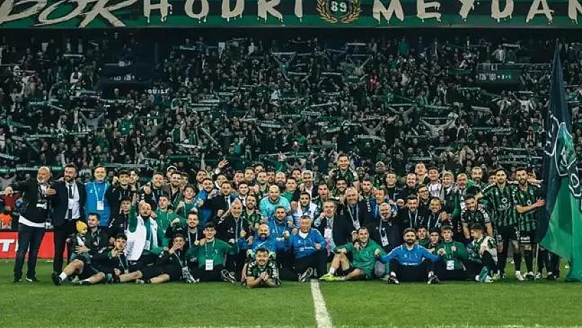 Tarih Yazıldı! Kocaelispor, Süper Lig'e Muhteşem Bir Geri Dönüş Yaptı! 16 Yıllık Hasret Sona Erdi!