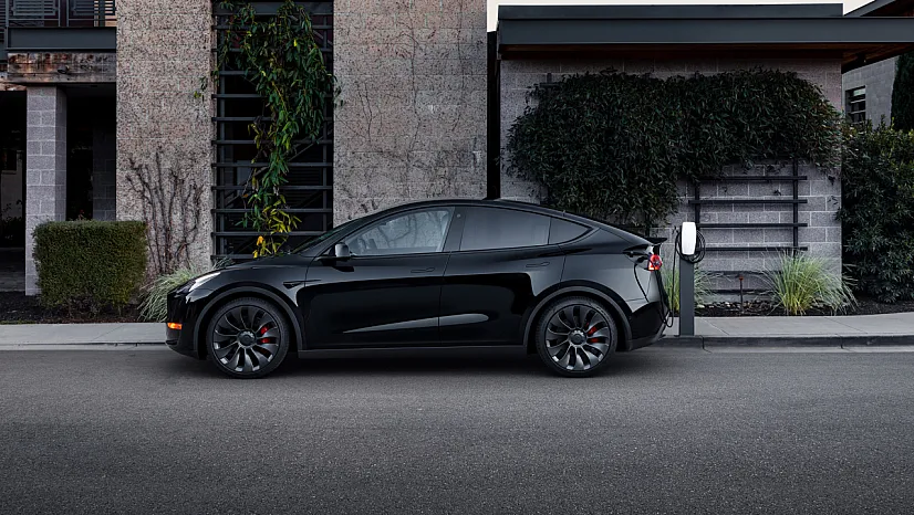 Tesla Model Y Fiyatları Değişiyor: ÖTV Güncellemesiyle Yeni Etiketler Raflarda
