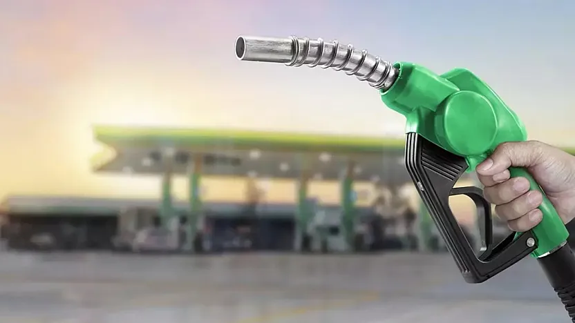 Akaryakıtta yeni haftada benzine ve motorine ÖTV zammı!