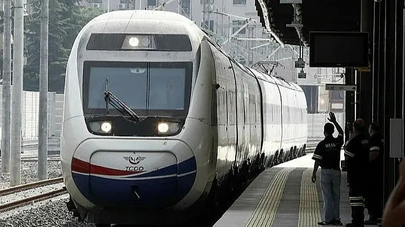 Ankara-İzmir Yüksek Hızlı Tren ile Seyahat 3,5 Saate İniyor