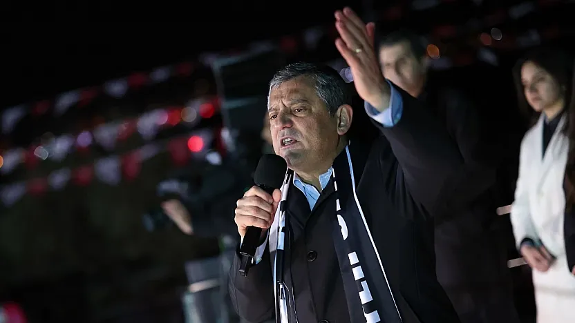 Hatay'da 'millet iradesi' eylemi: Özgür Özel sahadan sert mesajlar verdi