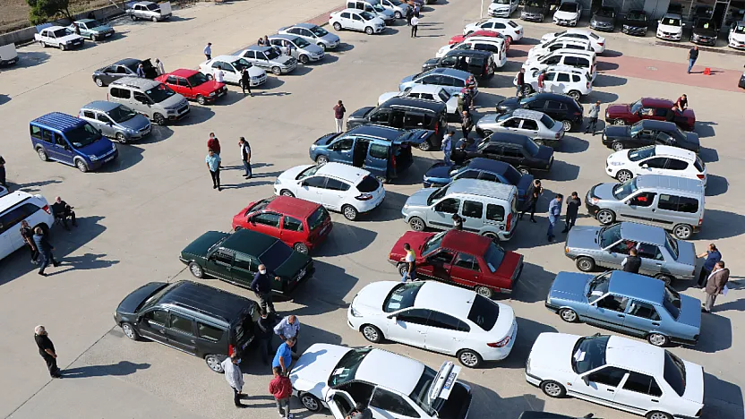 İkinci El Otoda Fiyat Artışları Mercek Altında: Ticaret Bakanlığı Sıkı Denetim Başlattı