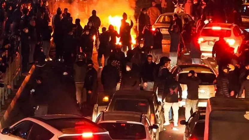 İran'da kanlı bilanço: Gösterilerde hayatını kaybedenlerin sayısı 3 bini aştı