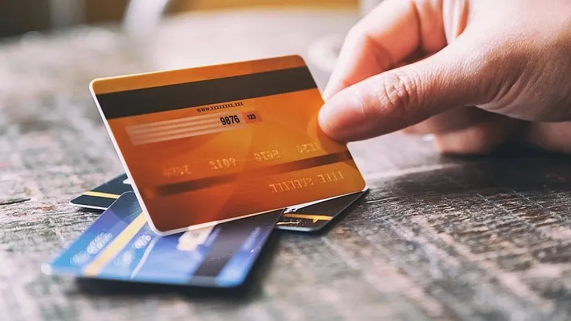 Kredi Kartı Faizlerinde Yeni Dönem: Merkez Bankası İndirimiyle Oranlar Geri Çekildi