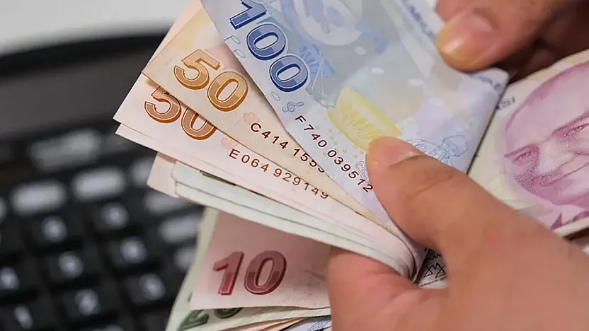 Kulislerde fısıldanan bomba senaryo: Memur ve emekliye sürpriz zam geliyor mu? İşte en güçlü rakamlar!