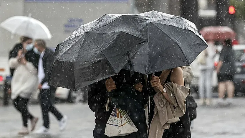Meteoroloji'den Kritik Uyarı: Kuvvetli Rüzgar ve Sağanak Yağış Kapıda!