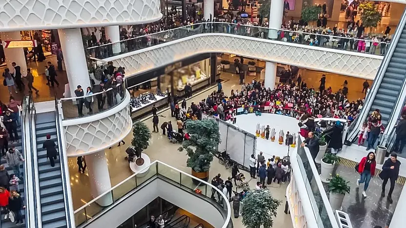 Mhp'den alışveriş dünyasını sarsacak hamle: Avm'ler pazar günü kilit vuracak!