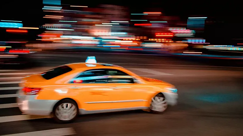 Şehirlerin parlayan yıldızı: Taksilerin neden sarı olduğunun ardındaki gizem çözüldü!