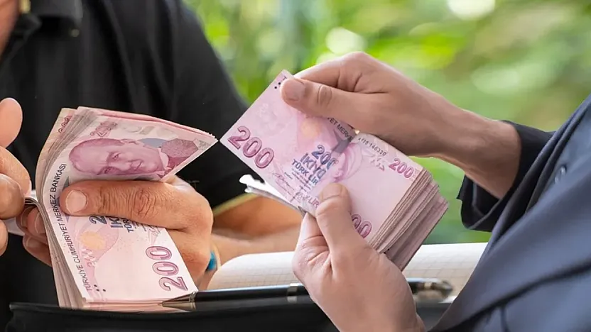 SGK, Ağustos Ayında Binlerce Emeklinin Maaşını Kesiyor: İptal Edilen Aylıklar Hakkında Bilgilendirme Gönderilecek