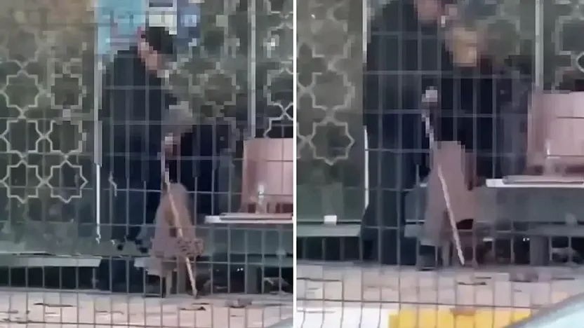 Skandal Görüntüler! Tokat'ta Otobüs Durağında İki Yaşlı Adam Kamuya Açık Alanda Rezalet Çıkardı: Çocukların Gözü Önünde Utanç Tablosu!