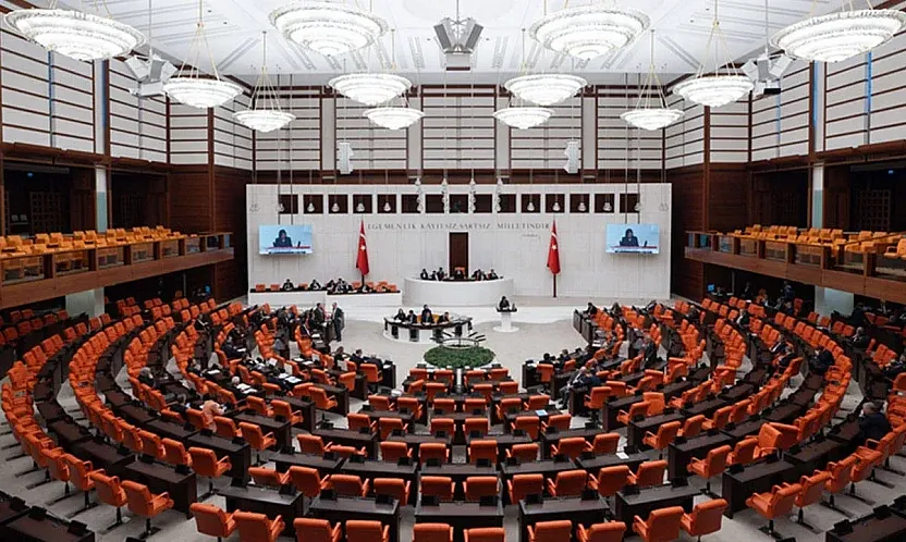 11. Yargı paketi meclis komisyonundan geçti: Genel af gelecek mi?