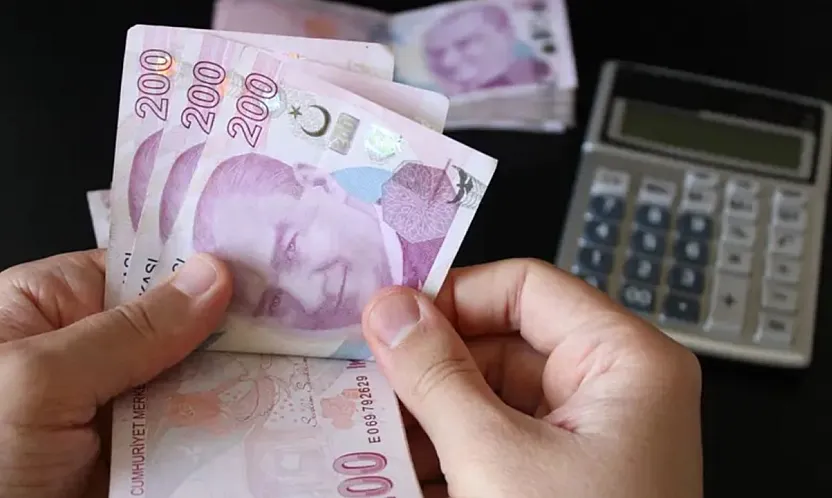 Finans dünyasında Ocak fırtınası: Akbank ve Halkbank'tan 100 bin TL'lik anında nakit darbesi!