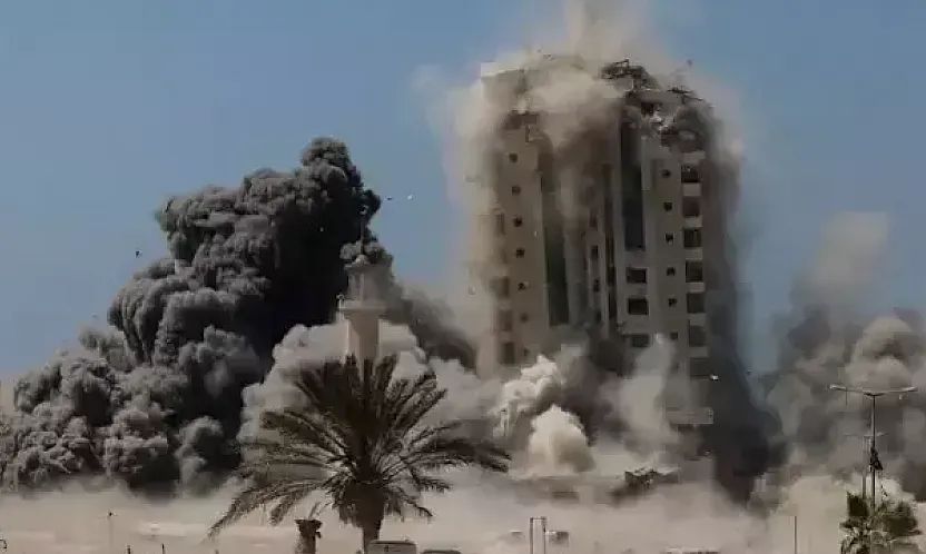 Gazze'de doğa felaketi: Saldırılardan bitap düşen 22 bina yerle bir oldu!