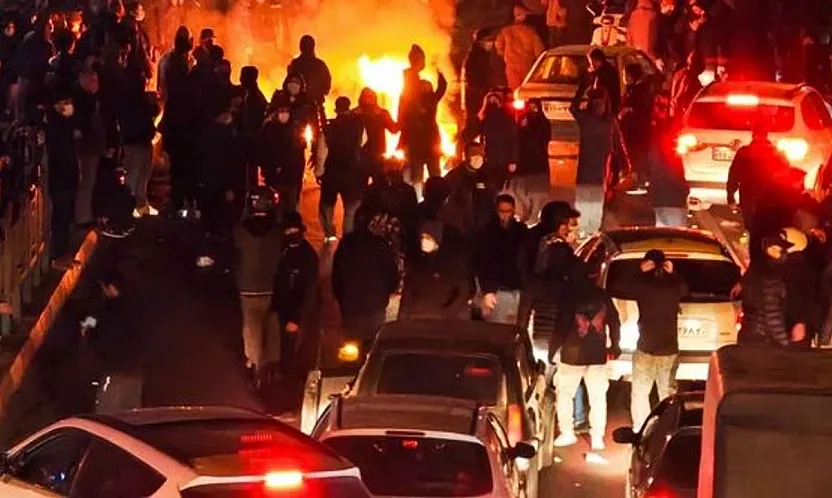 İran'da kanlı bilanço: Gösterilerde hayatını kaybedenlerin sayısı 3 bini aştı