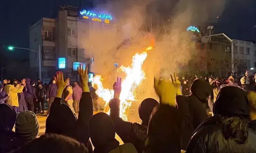 İran sokaklarında mahşer provası: Can kaybı korkunç boyuta ulaştı, bilanço ağırlaşıyor