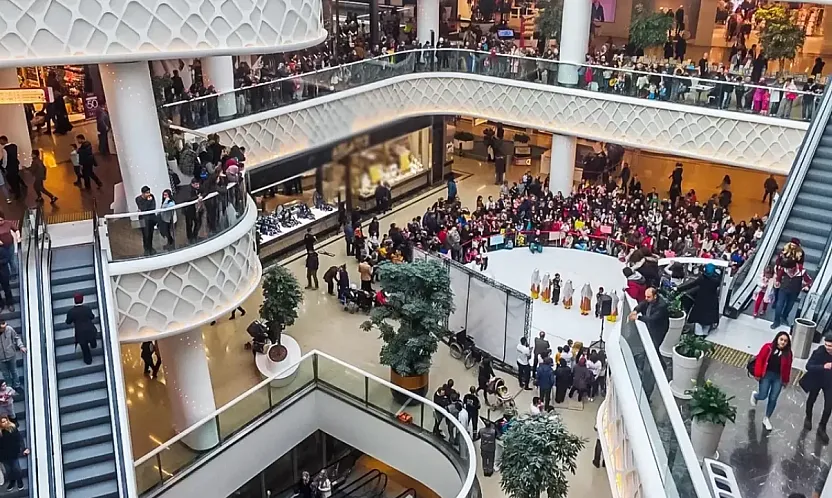 Mhp'den alışveriş dünyasını sarsacak hamle: Avm'ler pazar günü kilit vuracak!