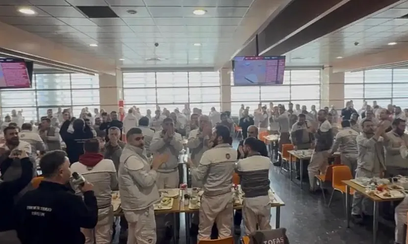 Otomotiv Devi Tofaş'ta Patlama: İşçiler Çatal Kaşıkla Fabrikayı İnletti!