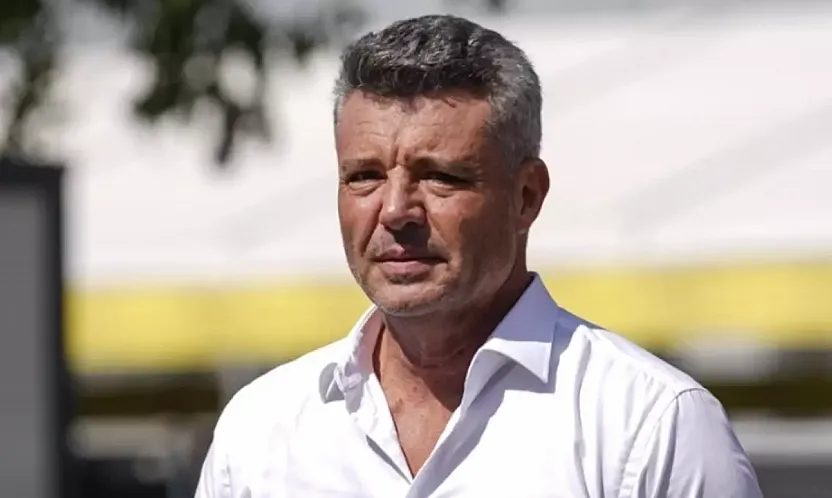 Sadettin Saran uçak takip kodu ne? Sadettin Saran uçağı İstanbul'a saat kaçta inecek?